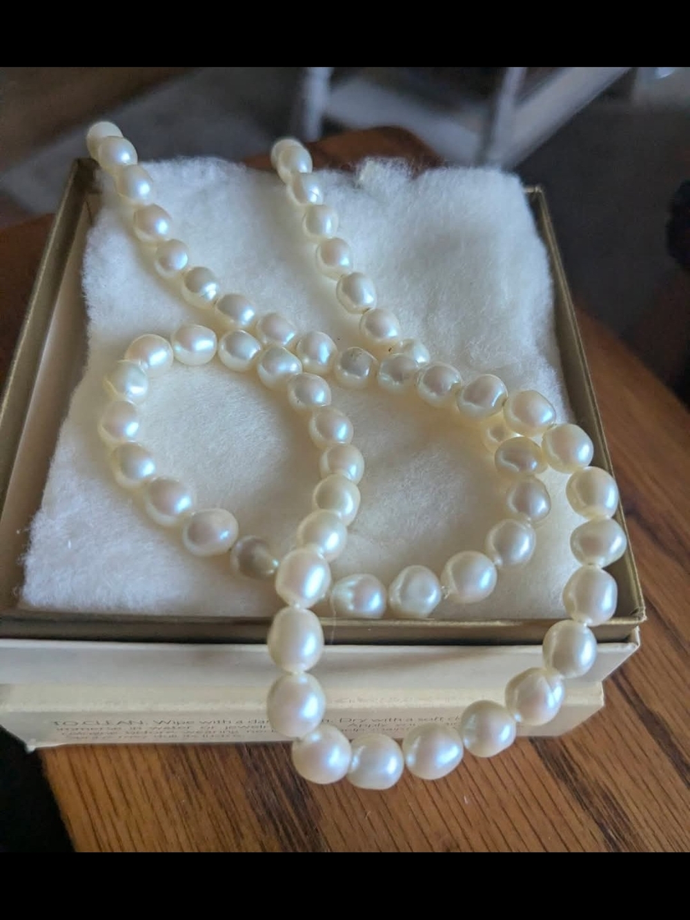 Vintage Avon Classic Baroque Pearl Cream Necklace